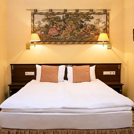 מלון Dvaras - Manor House 4*
