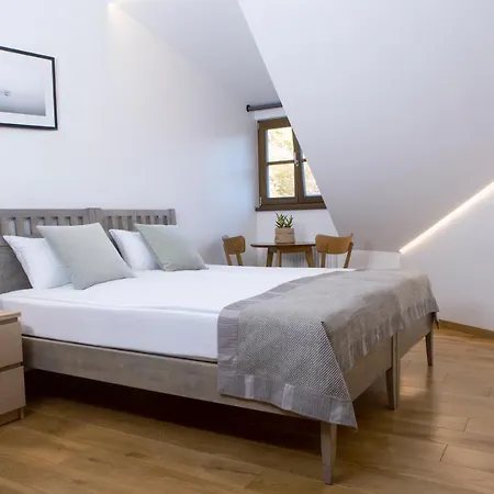 מלון Dvaras - Manor House 4*